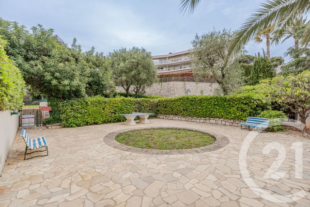 Appartement F4 à vendre - 4 pièces - 105.51 m2 - VILLEFRANCHE SUR MER - 06 - PROVENCE-ALPES-COTE-D-AZUR - Century 21 Lafage Transactions