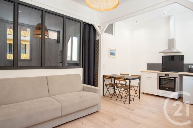 Appartement F1 bis à louer - 2 pièces - 28.15 m2 - VILLEFRANCHE SUR MER - 06 - PROVENCE-ALPES-COTE-D-AZUR - Century 21 Lafage Transactions