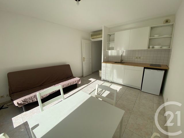 Appartement F2 à louer - 2 pièces - 29.4 m2 - NICE - 06 - PROVENCE-ALPES-COTE-D-AZUR - Century 21 Lafage Transactions