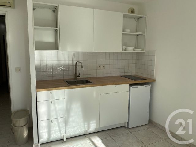 Appartement F2 à louer - 2 pièces - 29.4 m2 - NICE - 06 - PROVENCE-ALPES-COTE-D-AZUR - Century 21 Lafage Transactions