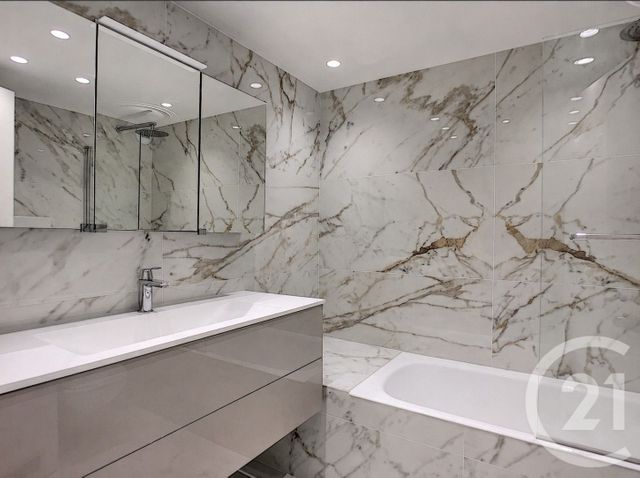 Appartement F3 à louer - 3 pièces - 86.0 m2 - NICE - 06 - PROVENCE-ALPES-COTE-D-AZUR - Century 21 Lafage Transactions