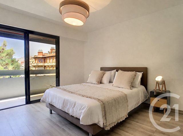 Appartement F3 à louer - 3 pièces - 86.0 m2 - NICE - 06 - PROVENCE-ALPES-COTE-D-AZUR - Century 21 Lafage Transactions