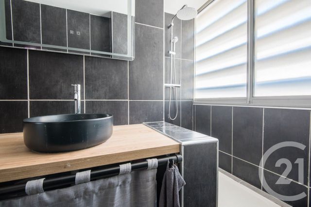 Appartement F3 à vendre - 3 pièces - 56.85 m2 - NICE - 06 - PROVENCE-ALPES-COTE-D-AZUR - Century 21 Lafage Transactions