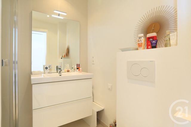 Appartement F3 à vendre - 3 pièces - 38.39 m2 - NICE - 06 - PROVENCE-ALPES-COTE-D-AZUR - Century 21 Lafage Transactions