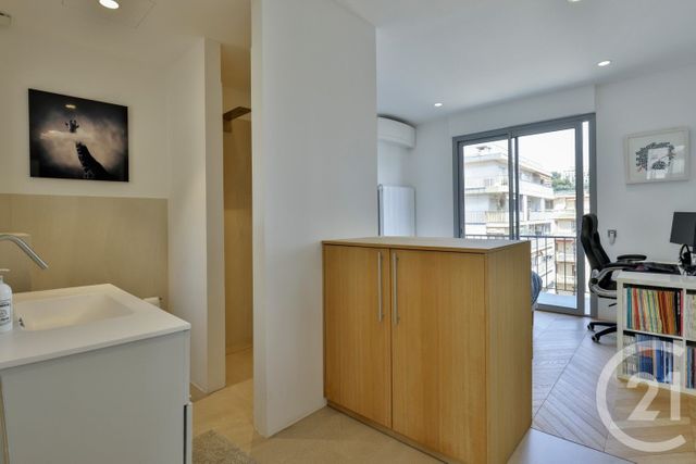 Appartement F3 à louer - 3 pièces - 124.09 m2 - NICE - 06 - PROVENCE-ALPES-COTE-D-AZUR - Century 21 Lafage Transactions