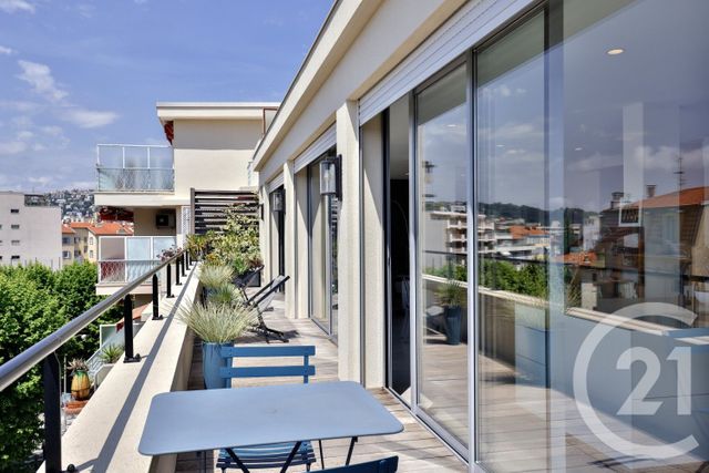 Appartement F3 à louer - 3 pièces - 124.09 m2 - NICE - 06 - PROVENCE-ALPES-COTE-D-AZUR - Century 21 Lafage Transactions