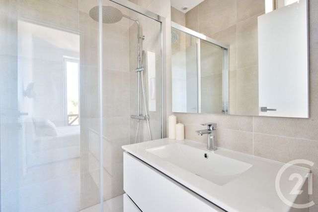 Appartement F3 à louer - 3 pièces - 47.48 m2 - NICE - 06 - PROVENCE-ALPES-COTE-D-AZUR - Century 21 Lafage Transactions