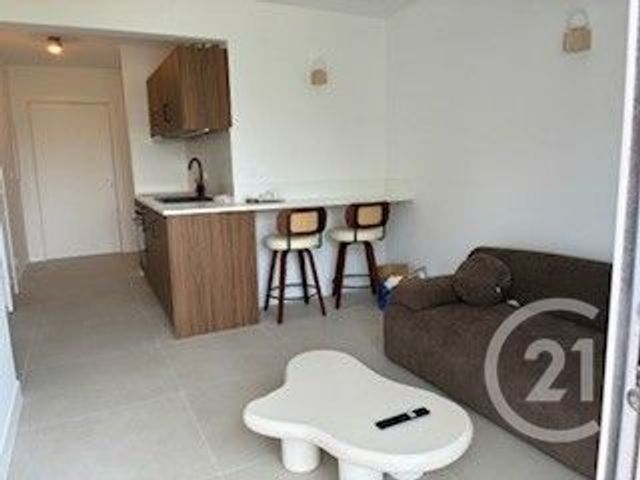 Appartement F2 à louer - 2 pièces - 29.0 m2 - NICE - 06 - PROVENCE-ALPES-COTE-D-AZUR - Century 21 Lafage Transactions