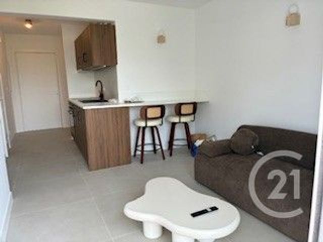 Appartement F2 à louer - 2 pièces - 29.0 m2 - NICE - 06 - PROVENCE-ALPES-COTE-D-AZUR - Century 21 Lafage Transactions
