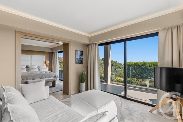 maison à louer - 7 pièces - 336.0 m2 - VILLEFRANCHE SUR MER - 06 - PROVENCE-ALPES-COTE-D-AZUR - Century 21 Lafage Transactions