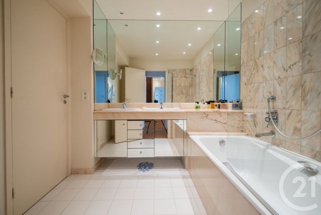 Appartement à vendre - 4 pièces - 117.48 m2 - NICE - 06 - PROVENCE-ALPES-COTE-D-AZUR - Century 21 Lafage Transactions
