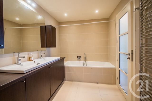 Appartement F3 à vendre - 3 pièces - 105.13 m2 - NICE - 06 - PROVENCE-ALPES-COTE-D-AZUR - Century 21 Lafage Transactions