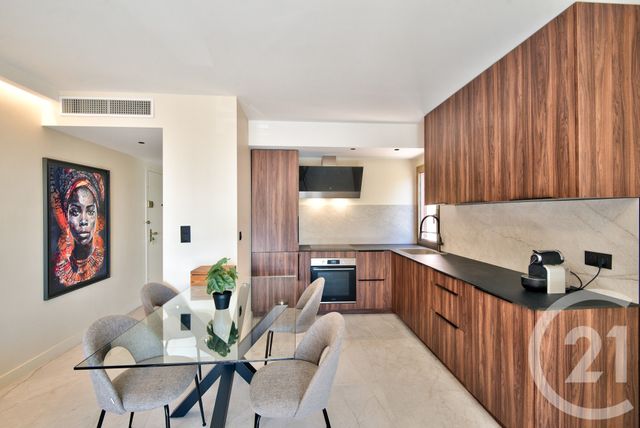 Appartement F2 à louer - 2 pièces - 49.51 m2 - EZE - 06 - PROVENCE-ALPES-COTE-D-AZUR - Century 21 Lafage Transactions