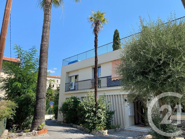 Appartement F1 à louer - 1 pièce - 19.0 m2 - NICE - 06 - PROVENCE-ALPES-COTE-D-AZUR - Century 21 Lafage Transactions