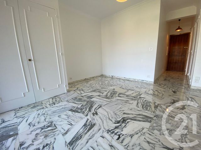 Appartement F1 à louer - 1 pièce - 19.83 m2 - NICE - 06 - PROVENCE-ALPES-COTE-D-AZUR - Century 21 Lafage Transactions