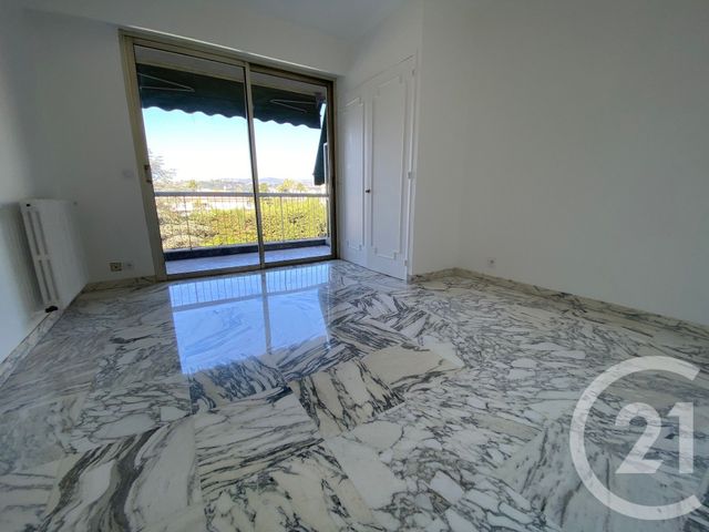 Appartement F1 à louer NICE