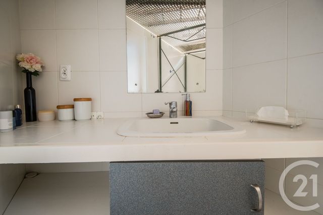 Appartement F2 à vendre - 2 pièces - 63.8 m2 - VILLEFRANCHE SUR MER - 06 - PROVENCE-ALPES-COTE-D-AZUR - Century 21 Lafage Transactions