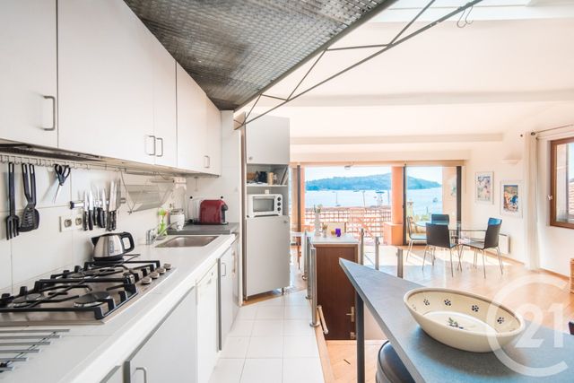 Appartement F2 à vendre - 2 pièces - 63.8 m2 - VILLEFRANCHE SUR MER - 06 - PROVENCE-ALPES-COTE-D-AZUR - Century 21 Lafage Transactions