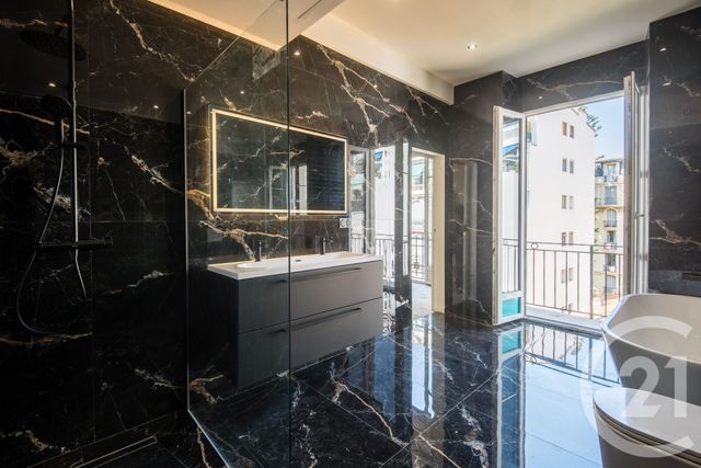Appartement F3 à vendre - 3 pièces - 104.53 m2 - NICE - 06 - PROVENCE-ALPES-COTE-D-AZUR - Century 21 Lafage Transactions