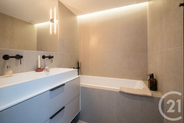 Appartement F3 à vendre - 3 pièces - 85.24 m2 - NICE - 06 - PROVENCE-ALPES-COTE-D-AZUR - Century 21 Lafage Transactions