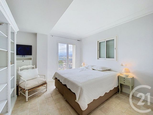 Appartement à louer - 4 pièces - 110.0 m2 - NICE - 06 - PROVENCE-ALPES-COTE-D-AZUR - Century 21 Lafage Transactions