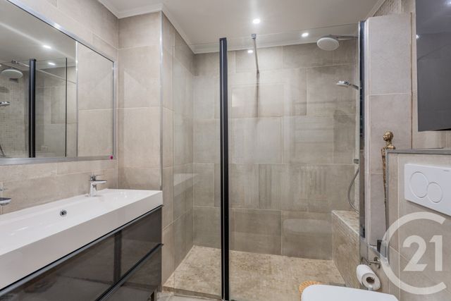 Appartement F3 à vendre - 3 pièces - 60.02 m2 - NICE - 06 - PROVENCE-ALPES-COTE-D-AZUR - Century 21 Lafage Transactions