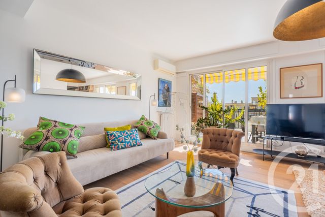 Appartement F4 à vendre - 4 pièces - 121.2 m2 - NICE - 06 - PROVENCE-ALPES-COTE-D-AZUR - Century 21 Lafage Transactions