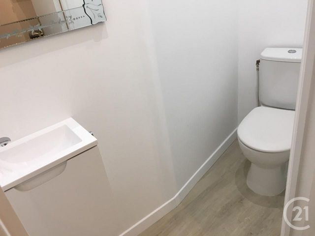 Appartement F2 à louer - 2 pièces - 31.6 m2 - NICE - 06 - PROVENCE-ALPES-COTE-D-AZUR - Century 21 Lafage Transactions