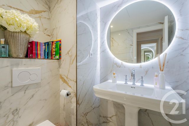 Appartement F5 à vendre - 5 pièces - 123.63 m2 - NICE - 06 - PROVENCE-ALPES-COTE-D-AZUR - Century 21 Lafage Transactions