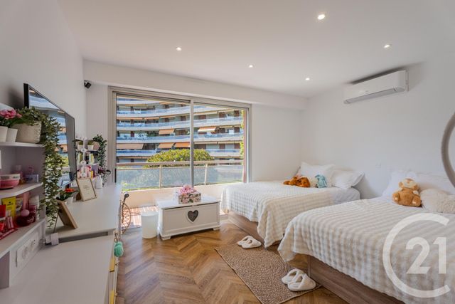 Appartement F5 à vendre - 5 pièces - 123.63 m2 - NICE - 06 - PROVENCE-ALPES-COTE-D-AZUR - Century 21 Lafage Transactions