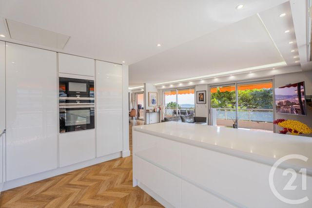 Appartement F5 à vendre - 5 pièces - 123.63 m2 - NICE - 06 - PROVENCE-ALPES-COTE-D-AZUR - Century 21 Lafage Transactions