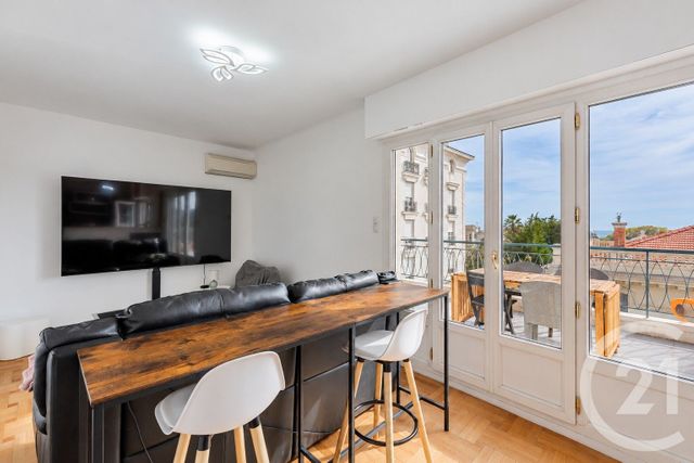 Appartement F2 à vendre - 2 pièces - 49.16 m2 - NICE - 06 - PROVENCE-ALPES-COTE-D-AZUR - Century 21 Lafage Transactions