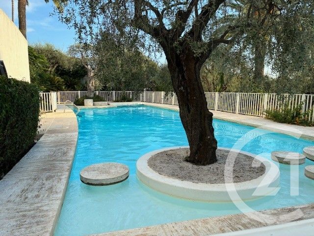 Appartement F1 à louer - 1 pièce - 30.0 m2 - NICE - 06 - PROVENCE-ALPES-COTE-D-AZUR - Century 21 Lafage Transactions