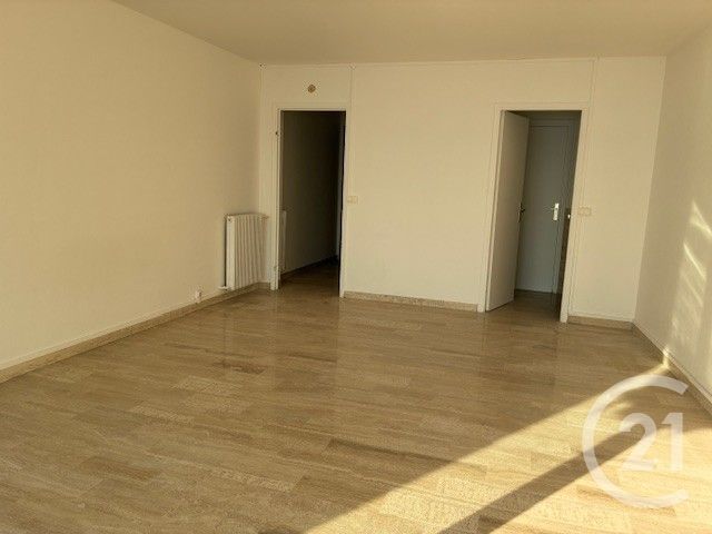Appartement F1 à louer - 1 pièce - 30.0 m2 - NICE - 06 - PROVENCE-ALPES-COTE-D-AZUR - Century 21 Lafage Transactions