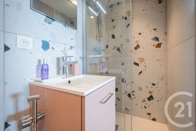 Appartement F3 à vendre - 3 pièces - 77.7 m2 - NICE - 06 - PROVENCE-ALPES-COTE-D-AZUR - Century 21 Lafage Transactions