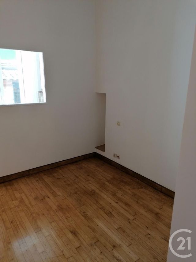 Afficher la photo en grand Appartement F3 à louer - 3 pièces - 79.8 m2 - NICE - 06 - PROVENCE-ALPES-COTE-D-AZUR - Century 21 Lafage Transactions