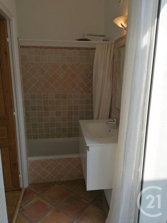 Afficher la photo en grand Appartement F3 à louer - 3 pièces - 79.8 m2 - NICE - 06 - PROVENCE-ALPES-COTE-D-AZUR - Century 21 Lafage Transactions