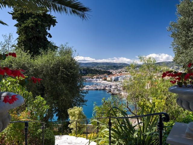 maison à vendre - 10 pièces - 1175.0 m2 - NICE - 06 - PROVENCE-ALPES-COTE-D-AZUR - Century 21 Lafage Transactions