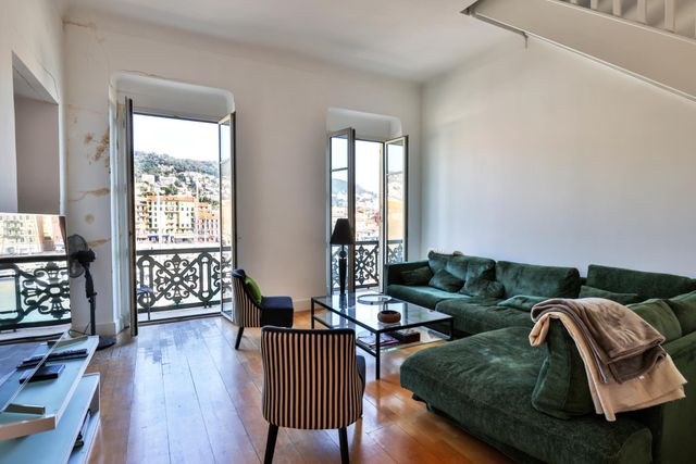 Appartement F4 à vendre - 4 pièces - 127.51 m2 - NICE - 06 - PROVENCE-ALPES-COTE-D-AZUR - Century 21 Lafage Transactions