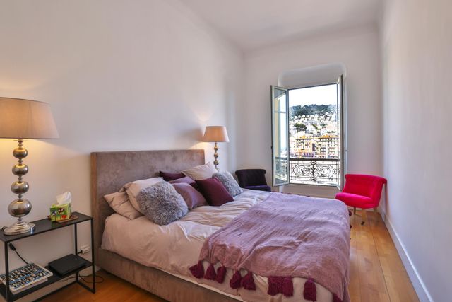 Appartement F4 à vendre - 4 pièces - 127.51 m2 - NICE - 06 - PROVENCE-ALPES-COTE-D-AZUR - Century 21 Lafage Transactions