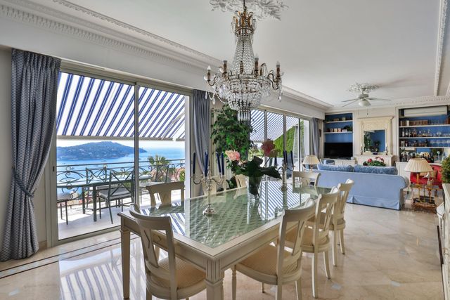 maison à vendre - 5 pièces - 211.0 m2 - VILLEFRANCHE SUR MER - 06 - PROVENCE-ALPES-COTE-D-AZUR - Century 21 Lafage Transactions