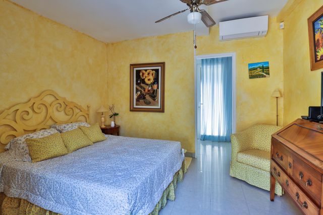 maison à vendre - 5 pièces - 211.0 m2 - VILLEFRANCHE SUR MER - 06 - PROVENCE-ALPES-COTE-D-AZUR - Century 21 Lafage Transactions