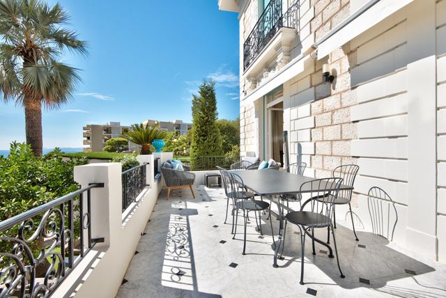 maison à vendre - 5 pièces - 227.46 m2 - NICE - 06 - PROVENCE-ALPES-COTE-D-AZUR - Century 21 Lafage Transactions