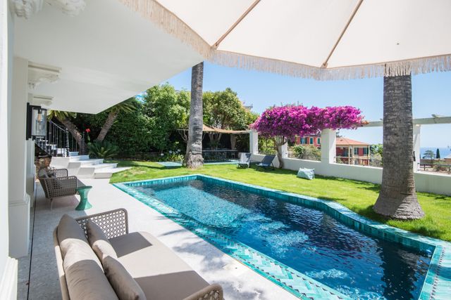 maison à vendre - 5 pièces - 227.46 m2 - NICE - 06 - PROVENCE-ALPES-COTE-D-AZUR - Century 21 Lafage Transactions
