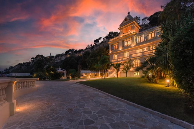 maison à vendre - 6 pièces - 643.0 m2 - VILLEFRANCHE SUR MER - 06 - PROVENCE-ALPES-COTE-D-AZUR - Century 21 Lafage Transactions