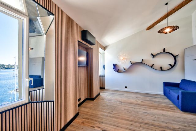 Appartement F2 à vendre - 2 pièces - 61.19 m2 - VILLEFRANCHE SUR MER - 06 - PROVENCE-ALPES-COTE-D-AZUR - Century 21 Lafage Transactions