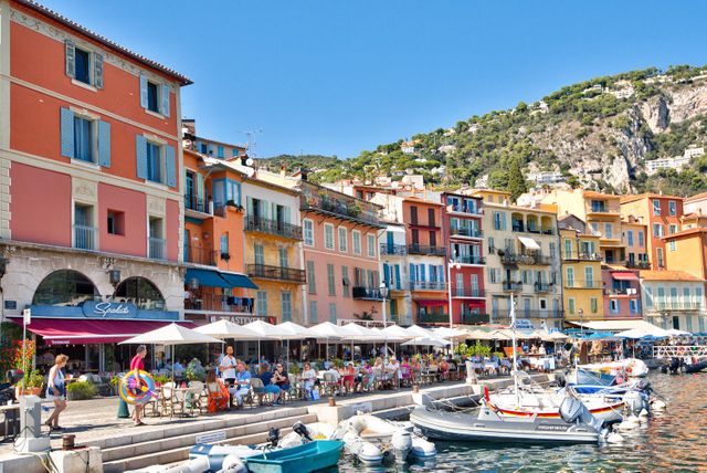 Appartement F2 à vendre - 2 pièces - 61.19 m2 - VILLEFRANCHE SUR MER - 06 - PROVENCE-ALPES-COTE-D-AZUR - Century 21 Lafage Transactions