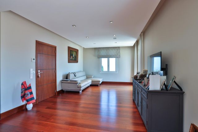 maison à vendre - 9 pièces - 426.6 m2 - VILLEFRANCHE SUR MER - 06 - PROVENCE-ALPES-COTE-D-AZUR - Century 21 Lafage Transactions