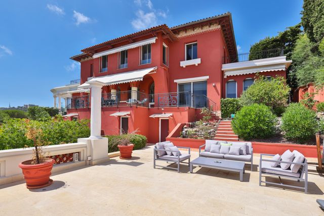 maison à vendre - 9 pièces - 426.6 m2 - VILLEFRANCHE SUR MER - 06 - PROVENCE-ALPES-COTE-D-AZUR - Century 21 Lafage Transactions