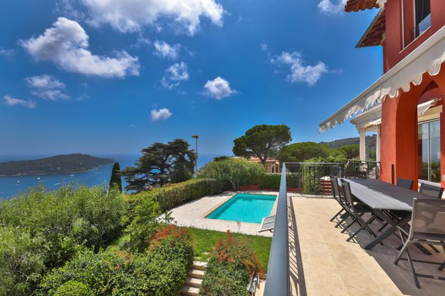maison à vendre - 9 pièces - 426.6 m2 - VILLEFRANCHE SUR MER - 06 - PROVENCE-ALPES-COTE-D-AZUR - Century 21 Lafage Transactions